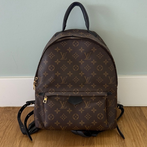 Louis Vuitton Palm Springs MM Monogram Backpack
Excellent condition - Picture 1 of 3